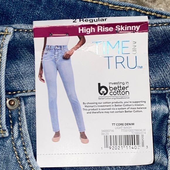 Time and Tru NWT Women’s Classic High Rise Skinny Jeans Light Wash New Size 2 - Picture 6 of 10